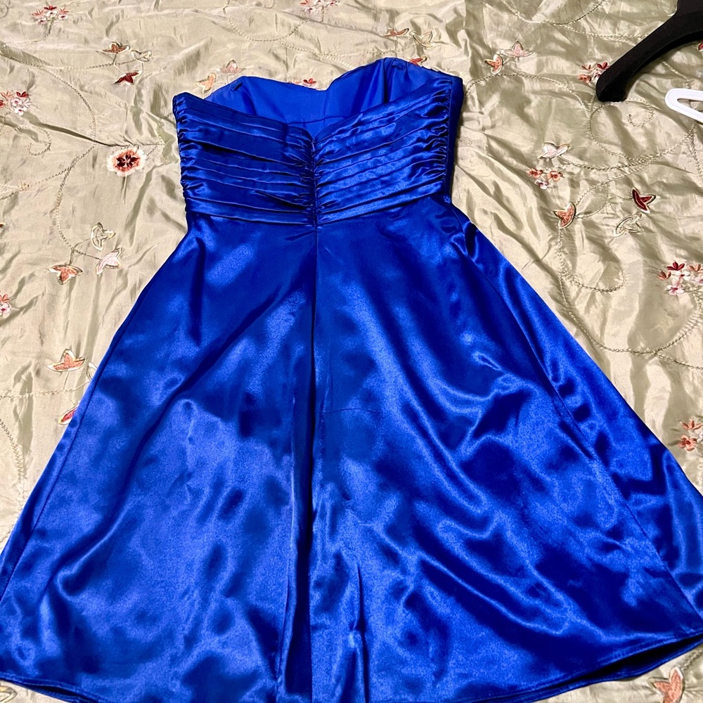 Elegant Blue Strapless Dress, B2 brand size 4 - Picture 13 of 14